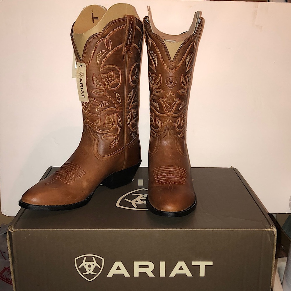womens 7 ariat heritage western R toe
